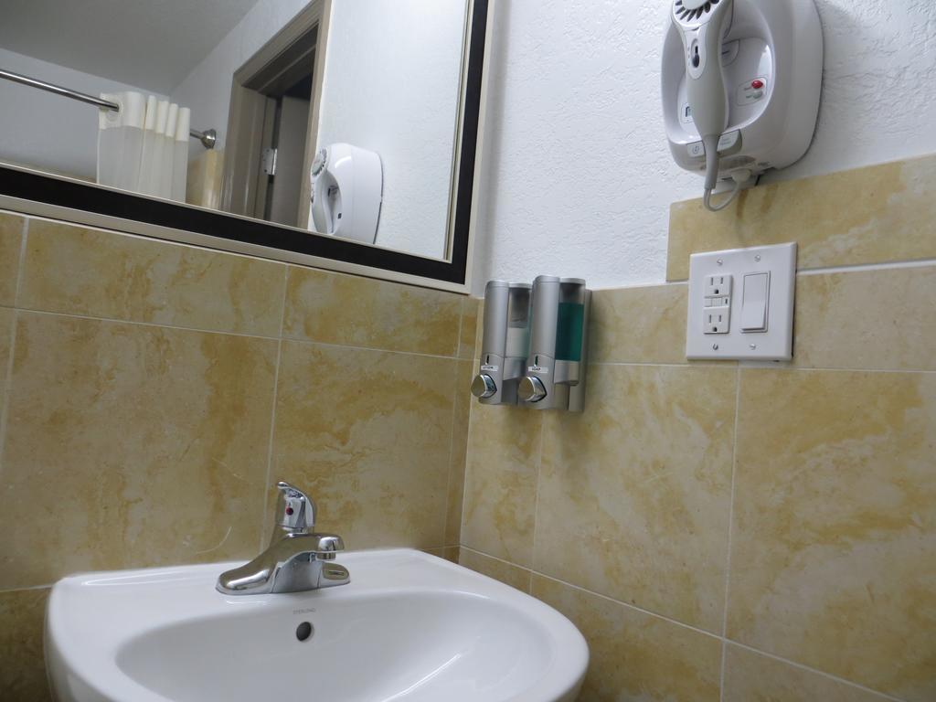 Budget Inn Lake Wales Εξωτερικό φωτογραφία